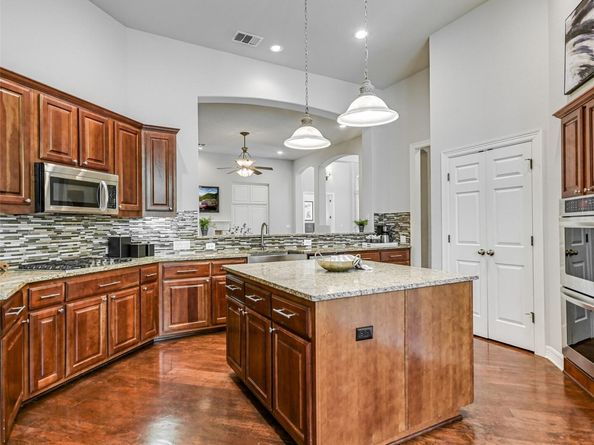 2012 Val Verde DR, Austin TX 78732