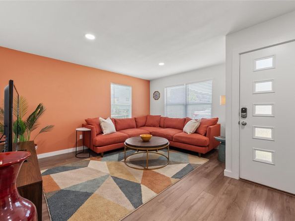 6409 Burns ST 107, Austin TX 78752