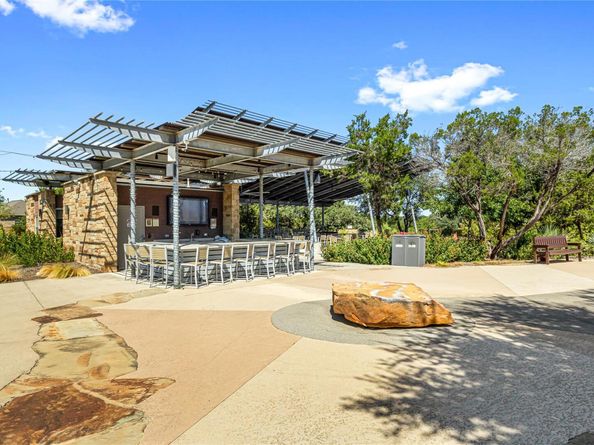 917 Heartleaf DR, Leander TX 78641