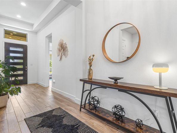 917 Heartleaf DR, Leander TX 78641