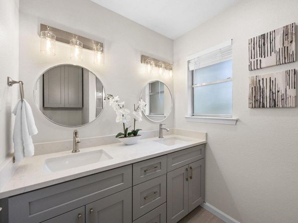 202 S Lake Creek DR, Round Rock TX 78681