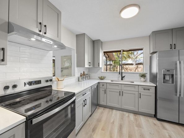 202 S Lake Creek DR, Round Rock TX 78681