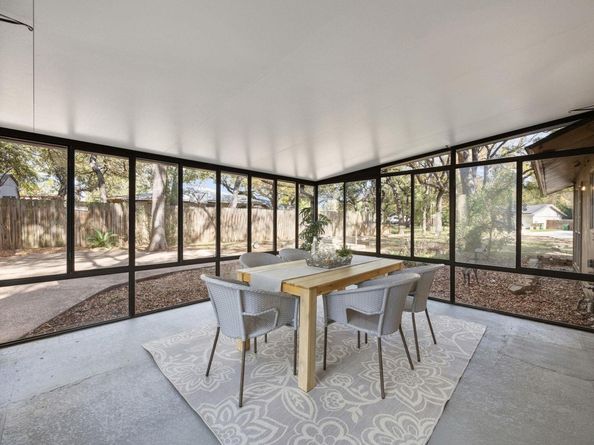 202 S Lake Creek DR, Round Rock TX 78681