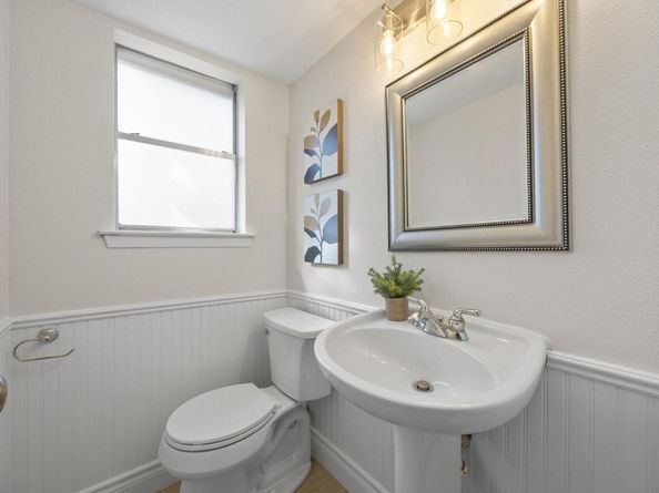 202 S Lake Creek DR, Round Rock TX 78681