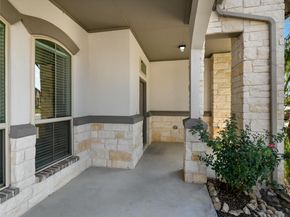 820 Goldilocks LN, Manchaca TX 78652
