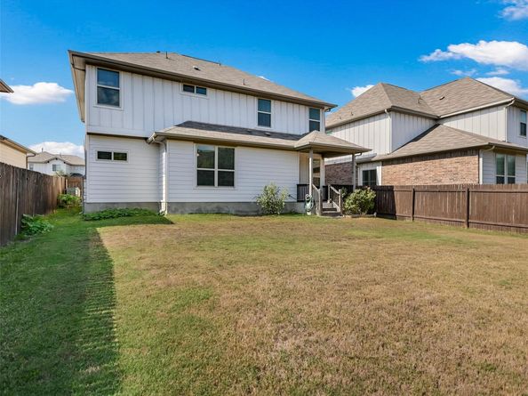 820 Goldilocks LN, Manchaca TX 78652