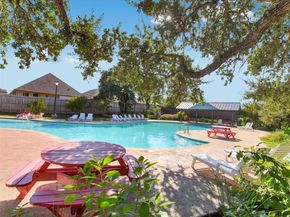 820 Goldilocks LN, Manchaca TX 78652