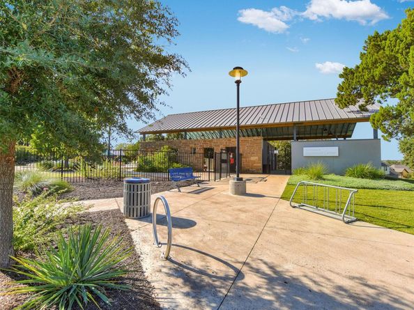 820 Goldilocks LN, Manchaca TX 78652