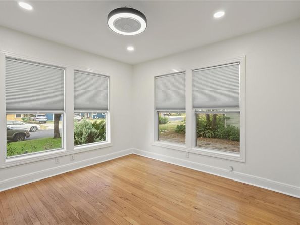 2906 Breeze TER, Austin TX 78722