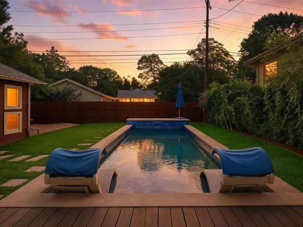 2906 Breeze TER, Austin TX 78722