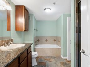 6810 Deatonhill DR 4102, Austin TX 78745