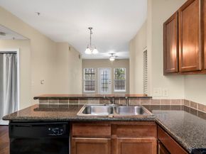6810 Deatonhill DR 4102, Austin TX 78745