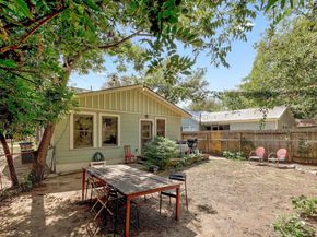 1006 E 44th ST, Austin TX 78751