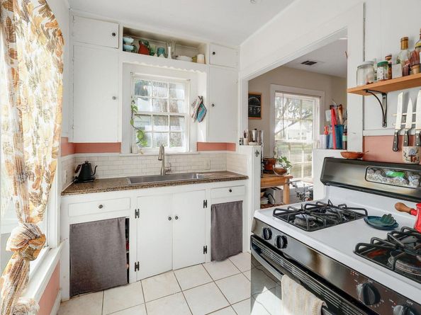 1006 E 44th ST, Austin TX 78751