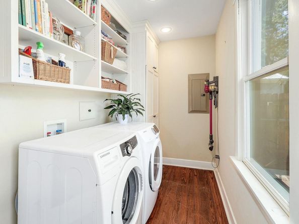 1006 E 44th ST, Austin TX 78751