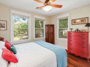 1006 E 44th ST, Austin TX 78751