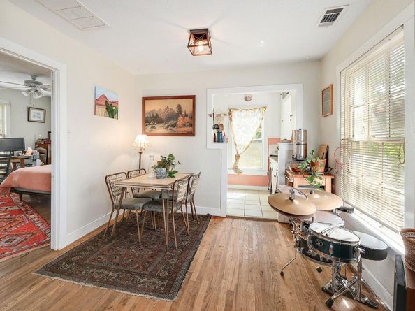 1006 E 44th ST, Austin TX 78751