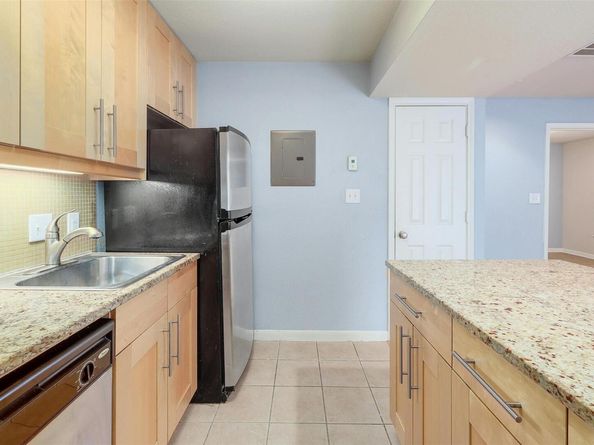 7685 Northcross DR 524, Austin TX 78757