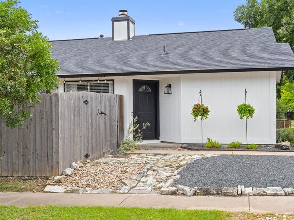 701 Mankato DR, Austin TX 78748