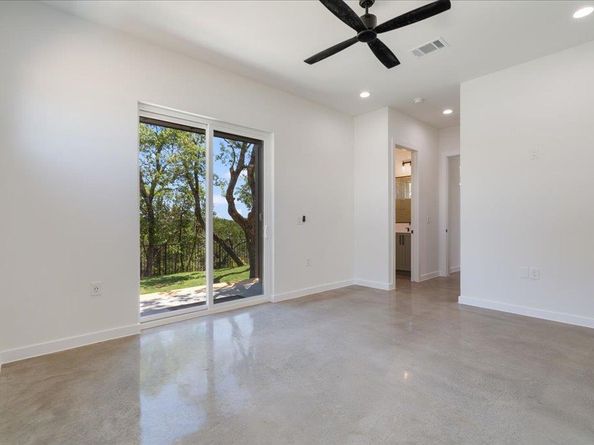 8609 Nina LN, Jonestown TX 78645