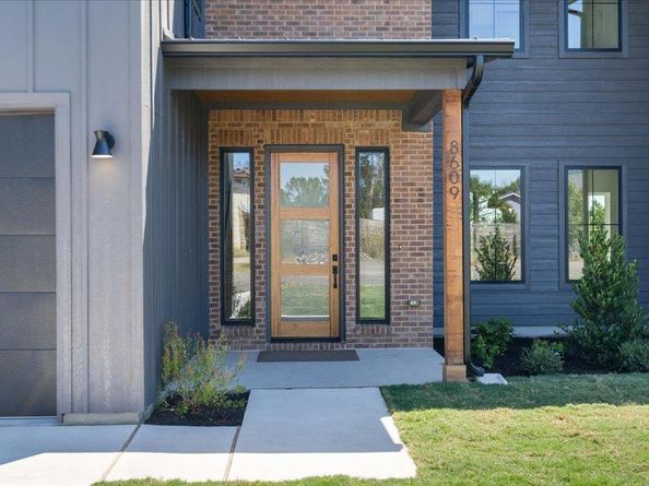 8609 Nina LN, Jonestown TX 78645