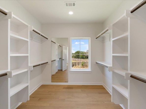 8609 Nina LN, Jonestown TX 78645