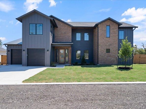 8609 Nina LN, Jonestown TX 78645