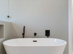 8609 Nina LN, Jonestown TX 78645