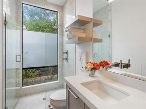 1207 E 13th ST, Austin TX 78702