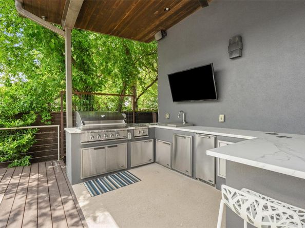 1207 E 13th ST, Austin TX 78702