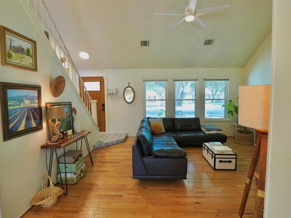 2106 Bluebonnet DR, Round Rock TX 78664