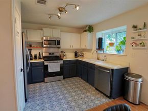 2106 Bluebonnet DR, Round Rock TX 78664