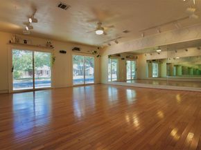 2106 Bluebonnet DR, Round Rock TX 78664