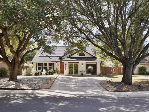 2106 Bluebonnet DR, Round Rock TX 78664