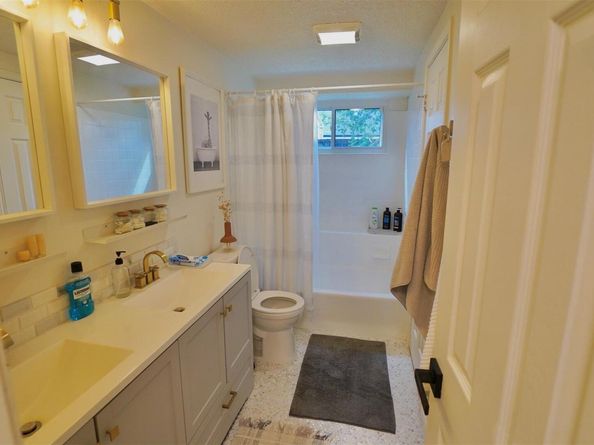 2106 Bluebonnet DR, Round Rock TX 78664