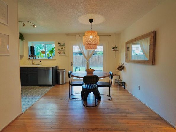 2106 Bluebonnet DR, Round Rock TX 78664