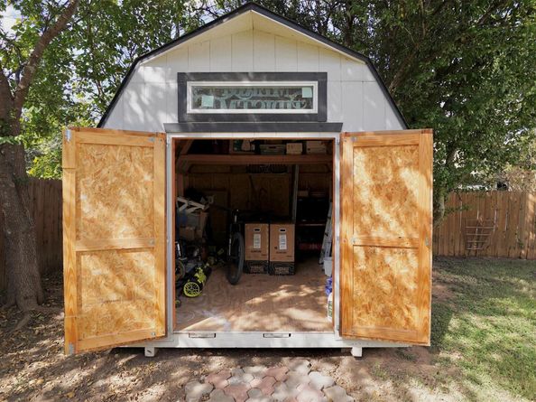 2106 Bluebonnet DR, Round Rock TX 78664