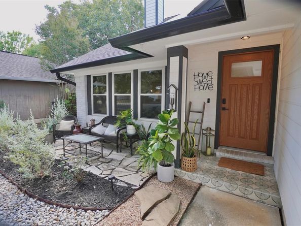 2106 Bluebonnet DR, Round Rock TX 78664