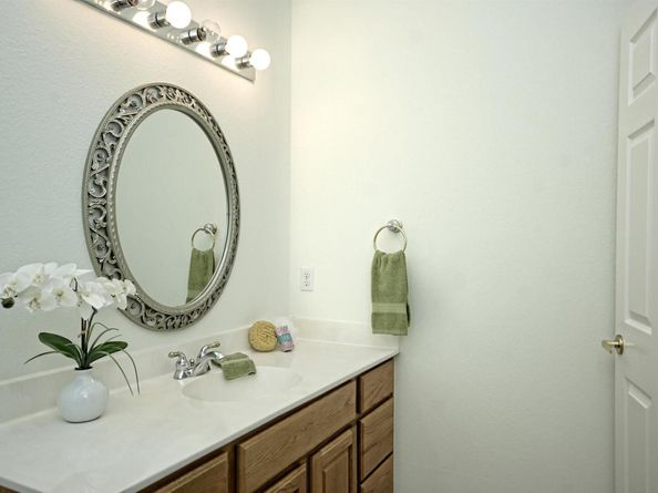 708 Texas DR, Georgetown TX 78633