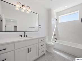 18305 Lake Oaks DR, Jonestown TX 78645