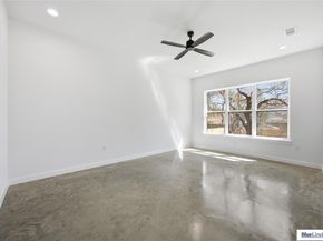 18305 Lake Oaks DR, Jonestown TX 78645