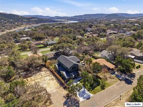 18305 Lake Oaks DR, Jonestown TX 78645