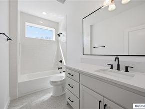 18305 Lake Oaks DR, Jonestown TX 78645