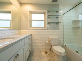 11905 Mustang Chase, Austin TX 78727