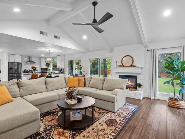 9308 Meadowheath DR, Austin TX 78729