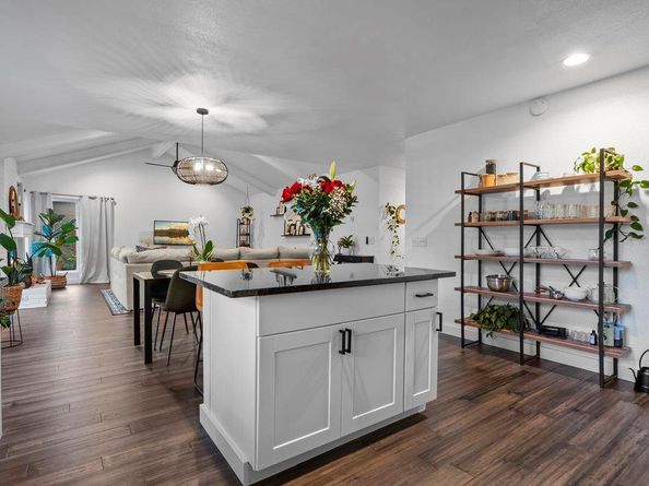 9308 Meadowheath DR, Austin TX 78729