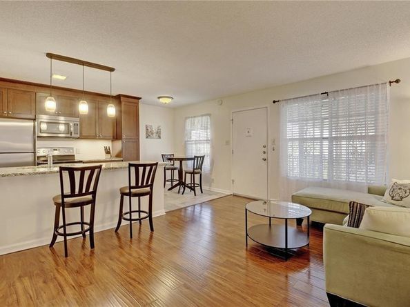 910 Duncan LN 60, Austin TX 78705