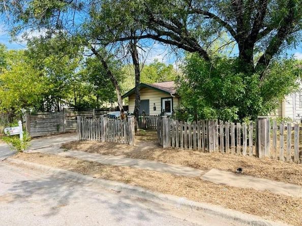 6112 Larch TER, Austin TX 78741