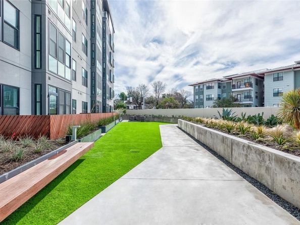 800 Embassy DR 233, Austin TX 78702