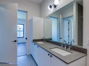 800 Embassy DR 233, Austin TX 78702
